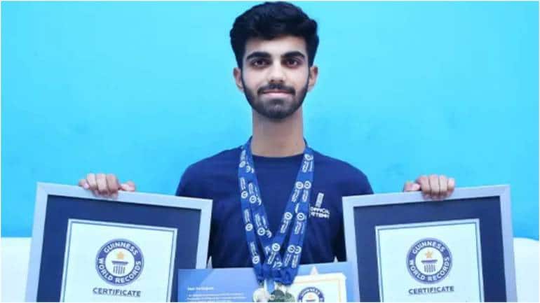 Pakistan man breaks world record after identifying 34 Taylor Swift songs in a minute - Vimarsana News