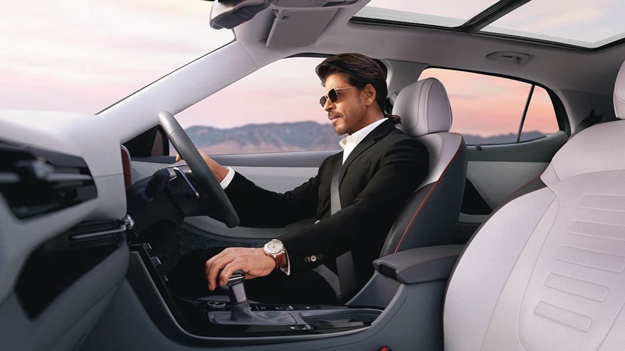 Hyundai Creta exterior officially unveiled with Shah Rukh Khan in the driver’s seat Hyundai Creta exterior officially unveiled with Shah Rukh Khan in the driver’s seat