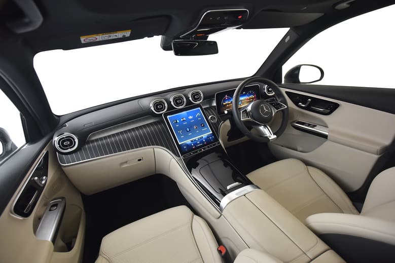 GLC_Interior (72) (1)