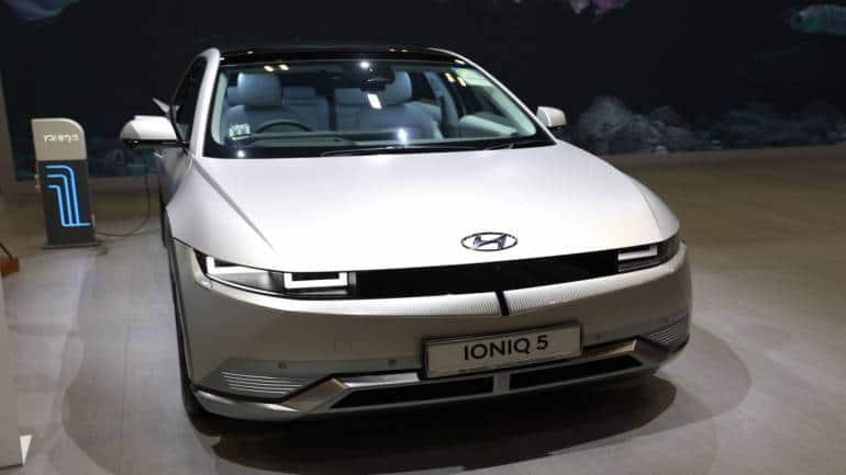 Hyundai offers $7,500 cash bonus for EVs to match US tax credits - Vimarsana News