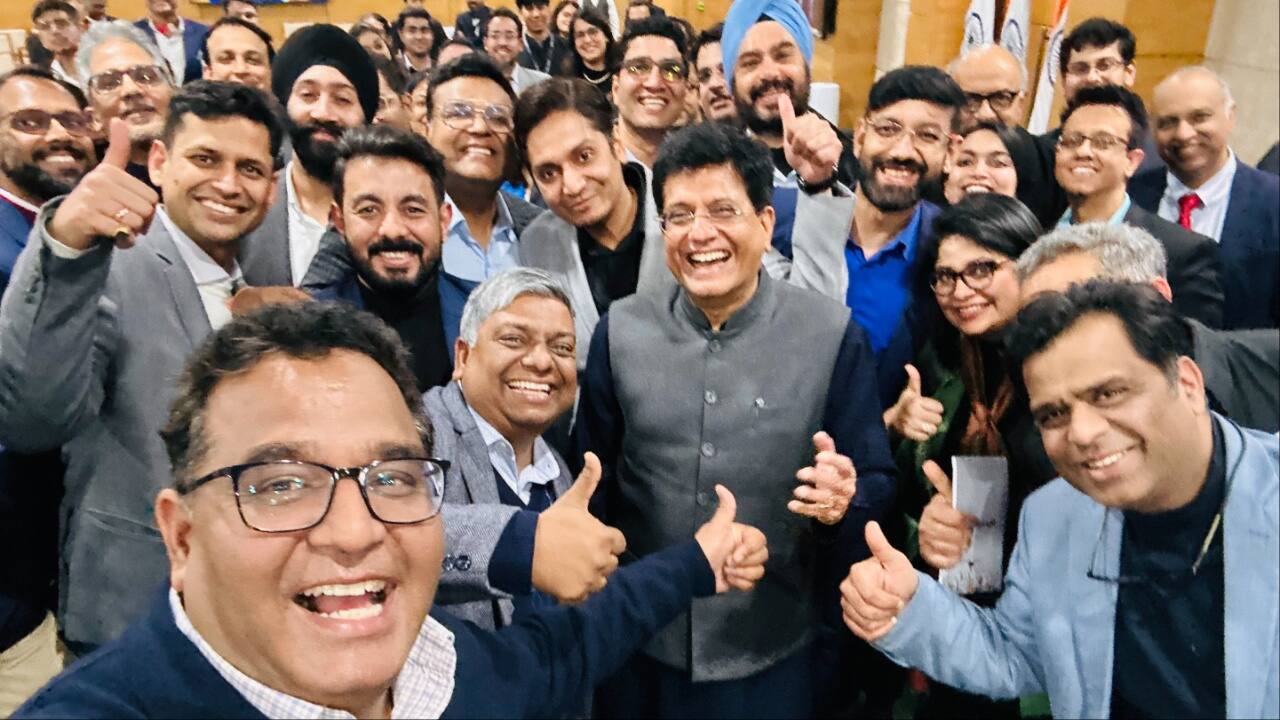 Unicorns selfie: 'Startups club' discussion with Piyush Goyal continued till 11pm, says Paytm CEO