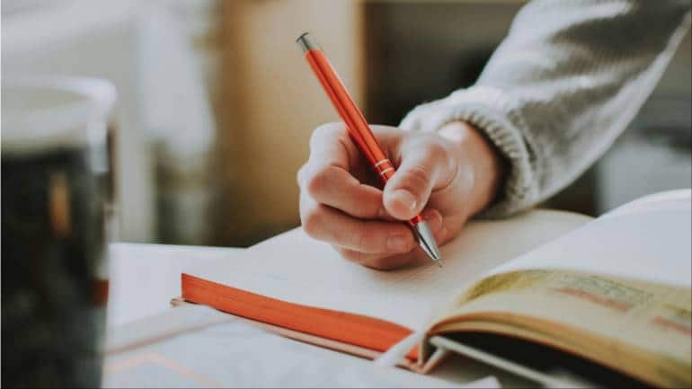 'I can't do JEE. Sorry, mummy, papa': Teen girl dies by suicide in Kota, leaves note for parents - Vimarsana News