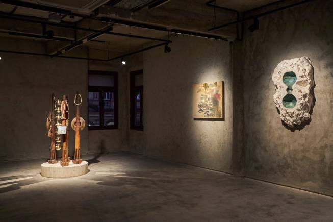 Nature Morte Mumbai is located inside Dhanraj Mahal a historic building at Apollo Bunder