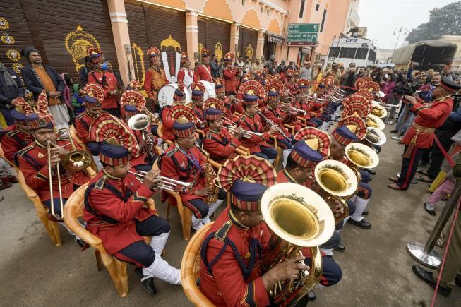 PAC bands belts out devotional tunes in Ayodhya - Vimarsana News