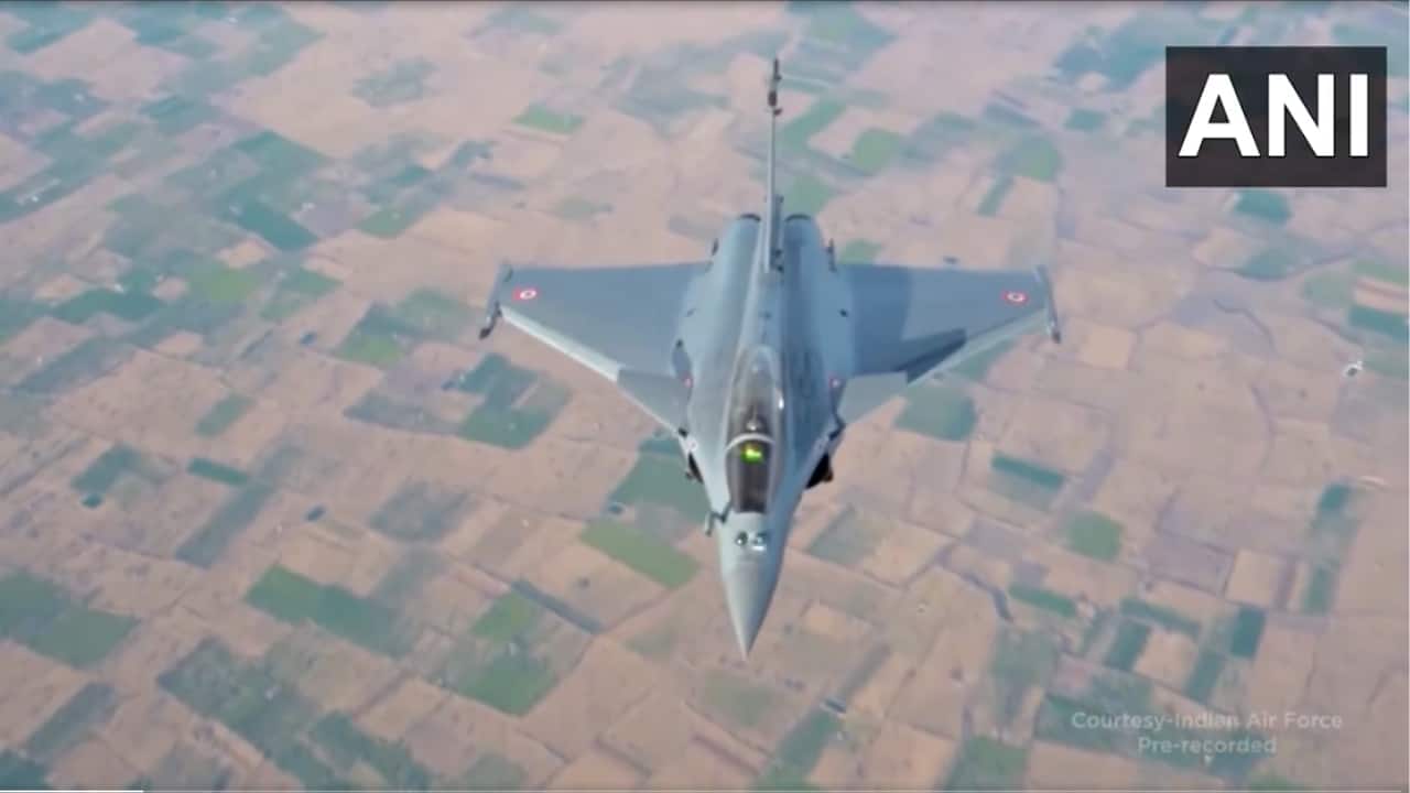 Rafale fighter aircraft concludes Republic Day parade with the Vertical Charlie maneuver, showcasing precision and aerial prowess.
