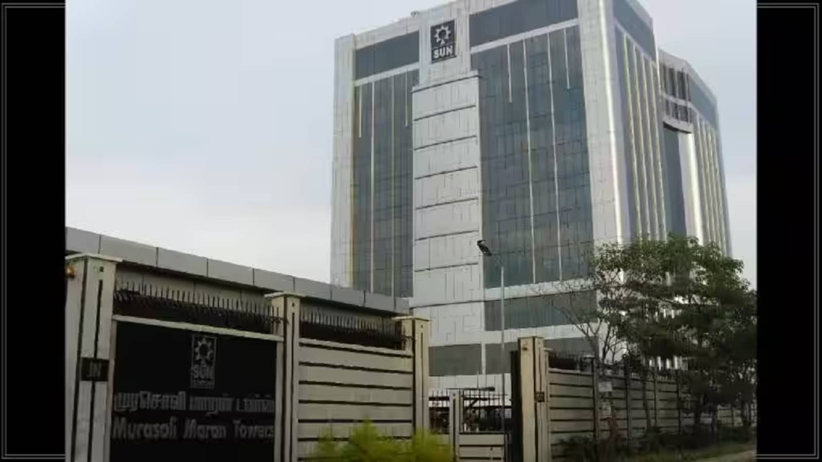Sun TV shares cut losses after falling 4% post-company's clarification on feud between Maran brothers