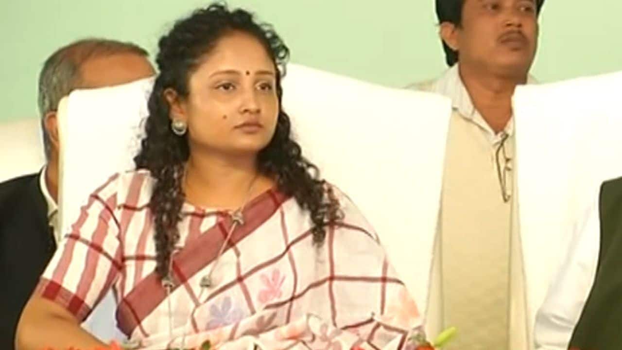 Former Jharkhand CM Hemant Soren's wife Kalpana to contest bypoll from Gandey assembly seat - Vimarsana News