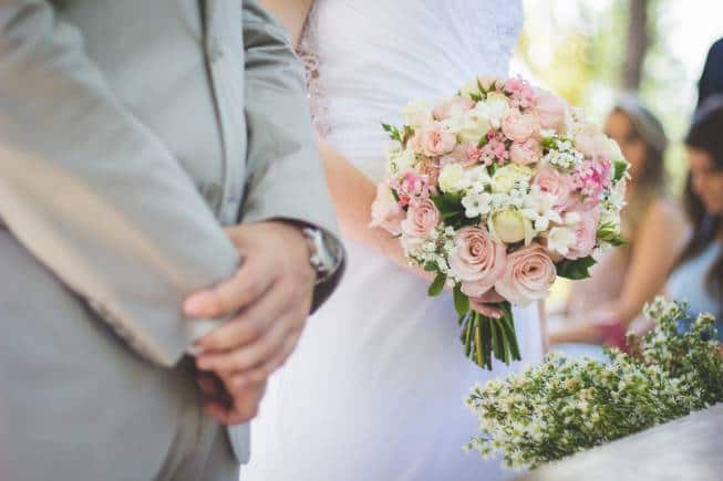 'Pop-up wedding' crashes coffee shop for free ceremony in viral clip. What owners did - Vimarsana News