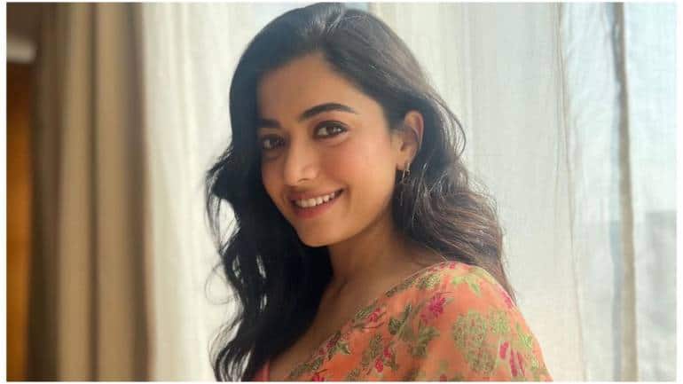 Rashmika Mandanna's post after Vistara flight gets diverted due to technical snag: 'Escaped death' - Vimarsana News