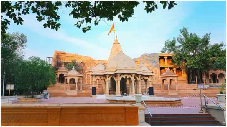 Ambani family facilitates construction of sprawling temple complex in Jamnagar - Vimarsana News