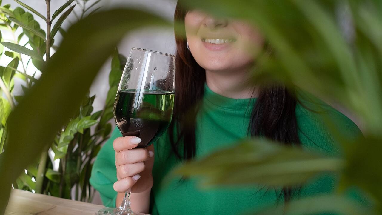 What is chlorophyll water, the magic elixir for glowing skin, weight loss