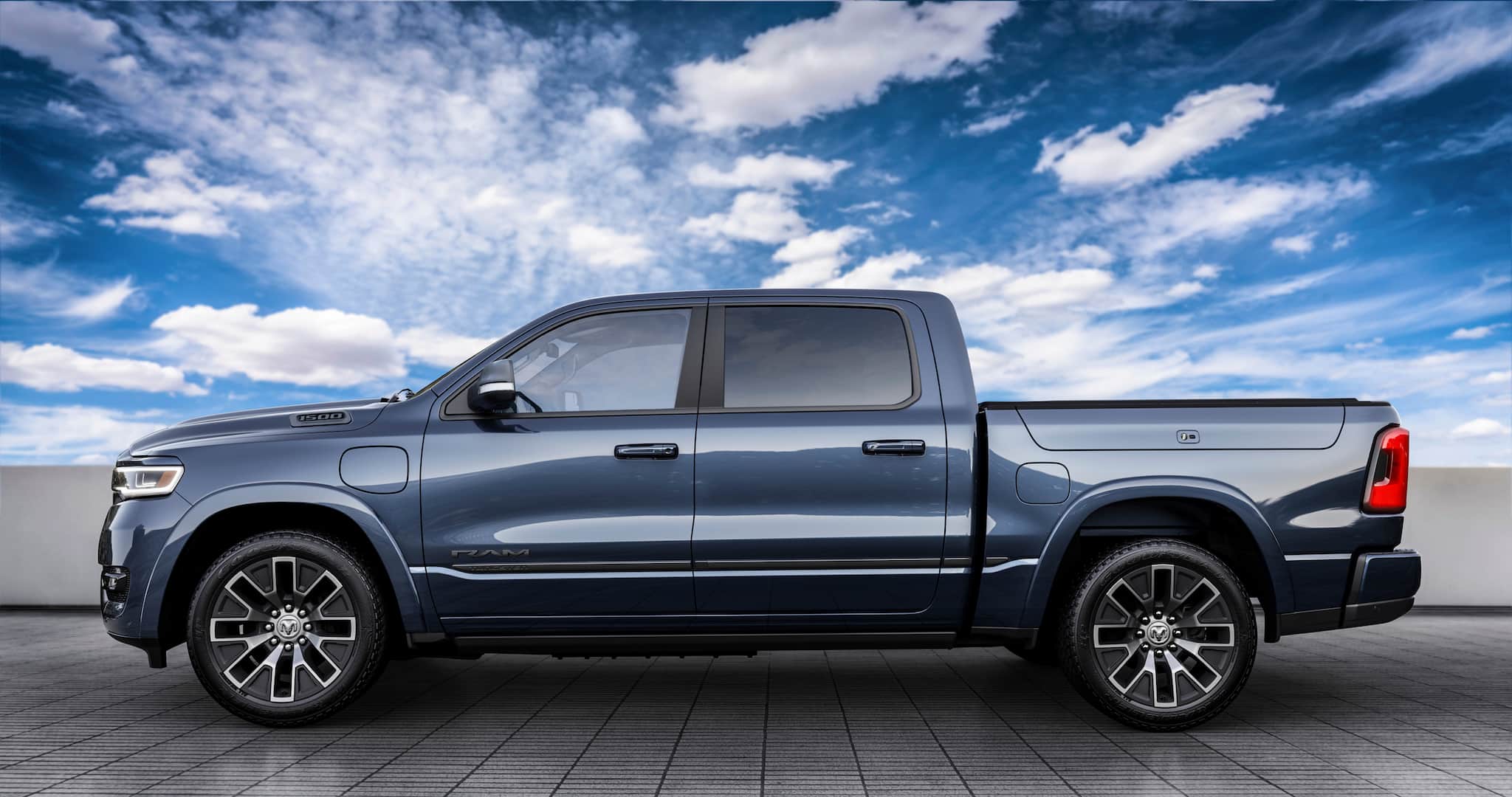 Wireless-Charging Road Trial Sets Out to Transform Trucking