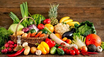 Health benefits of vegetables and fruits (Image: Canva)