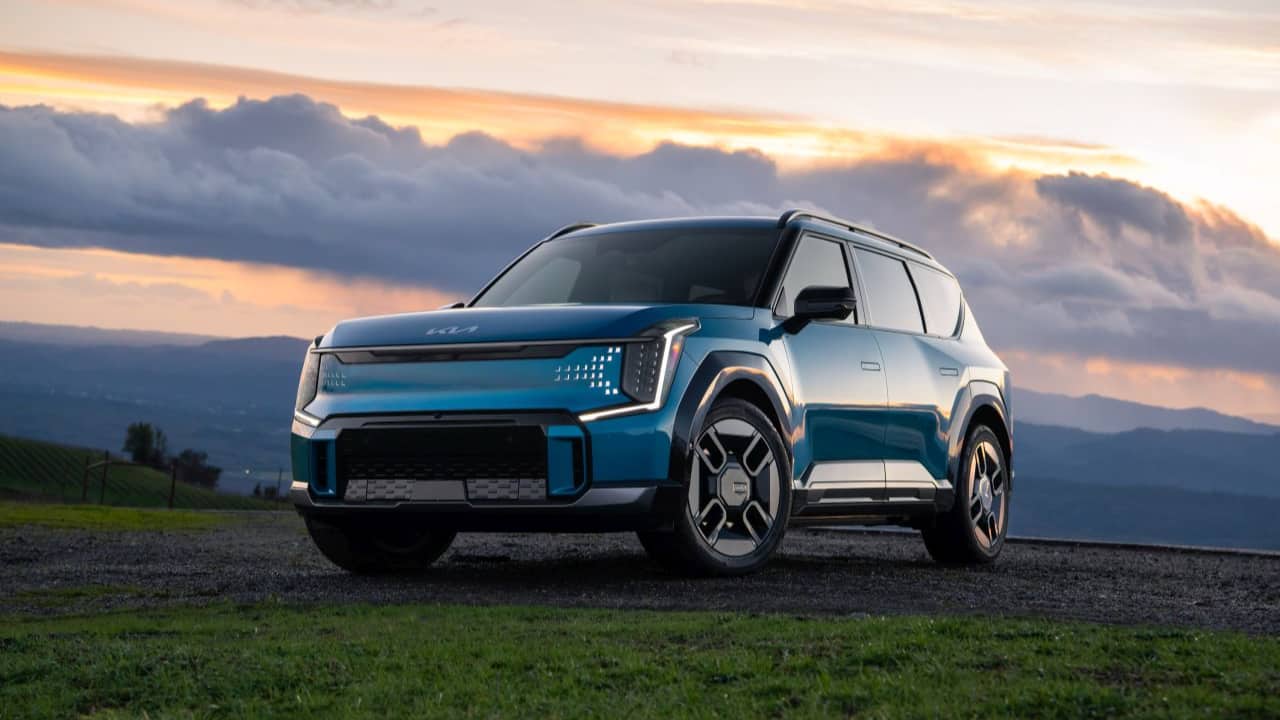Kia EV9 spotted testing in India undisguised: Everything you need to know about the upcoming e-SUV Kia EV9 spotted testing in India undisguised: Everything you need to know about the upcoming e-SUV
