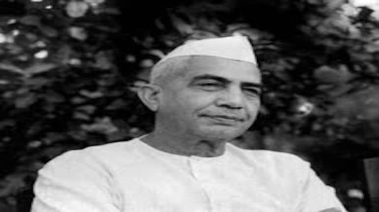 Bharat Ratna Charan Singh: A farmer leader who rose to the top but ...