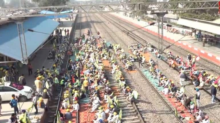 Farmers' protest enters day 4, talks with Centre again on Feb 18 - Vimarsana News