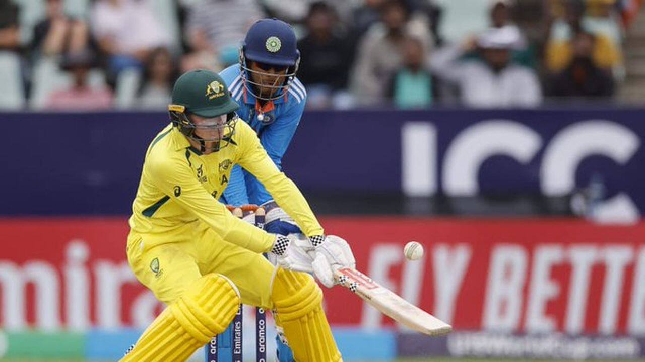 Oliver Peake scored quickfire 46 runs to take Australia's total to 253/7 in 50 overs.