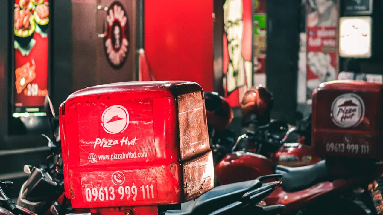 Fund houses take a bite of Devyani Int, analysts say not a yummy buy yet