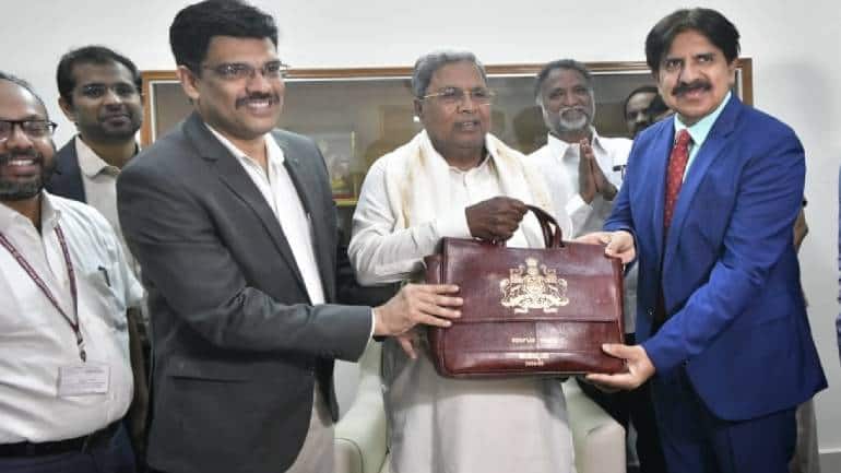 Karnataka Budget: Siddaramaiah allocates Rs 100 cr for Waqf properties, Rs 200 cr for Christian community - Vimarsana News