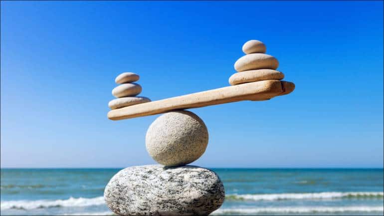 The Dual Dance of Growth and Stability: A Closer Look at Balanced Advantage Funds - Vimarsana News