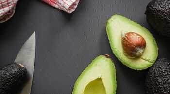 Avocados are a powerhouse of important vitamins and minerals, including vitamin C, E, K, B6, potassium, magnesium, and folate. (Photo: Louis Hansel via Unsplash)