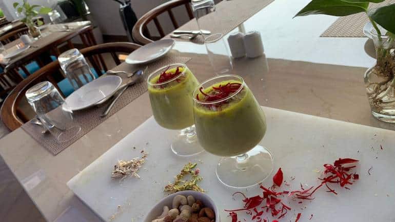 Holi 2024 recipes: Healthy sweet and savoury delicacies for your Holi party, from India's top chefs - Vimarsana News