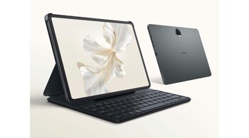 At 555 gm, the Honor Pad 9 is one of the lightest tabs with a 12.1-inch display. It’s also very thin – 6.96 mm.