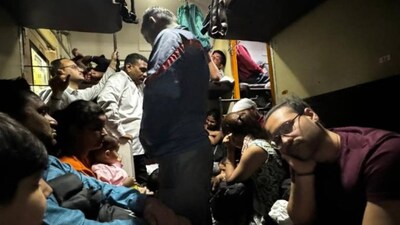 'Why pay for AC if we have to suffer like general class,' asks passenger of crowded AC 3-tier coach