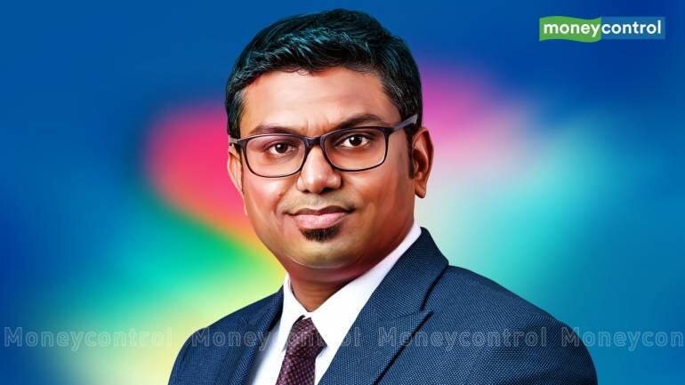Wait-and-watch mode on IT stocks for next 2 quarters, looking for clarity from US: Axis Securities