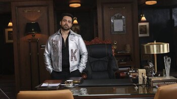 Showtime on Disney + Hotstar: Emraan Hashmi plays Raghu Khanna, the acidic, impatient heir to Viktory Studio, a fictional bigwig in the Hindi cinema space. (Photo courtesy Disney+Hotstar)