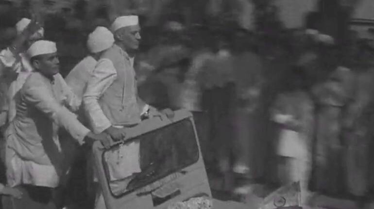 Late former PM Jawaharlal Nehru campaigning during India's first general election in 1951 (Source: Reuters)