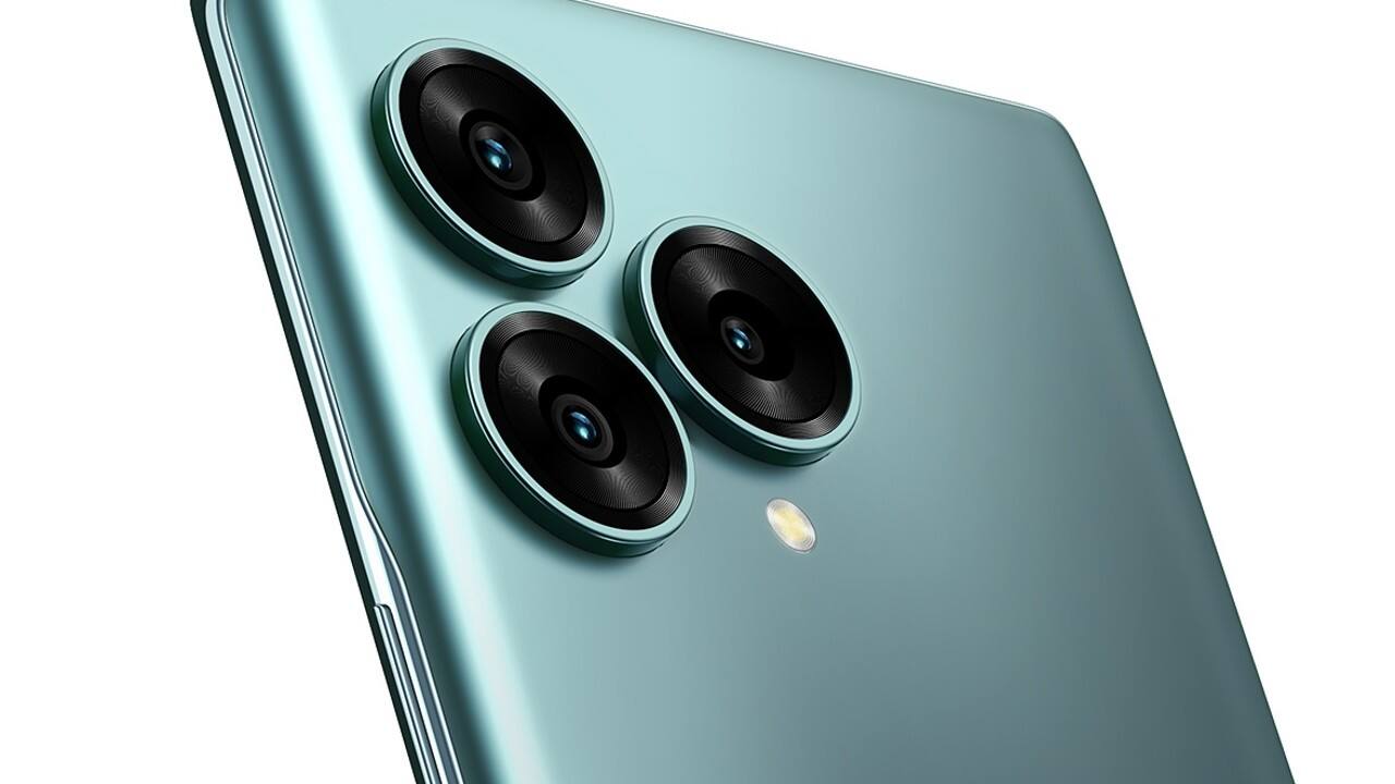 Lava Blaze Curve 5G goes on sale at Rs 17,999 Lava Blaze Curve 5G goes on sale at Rs 17,999