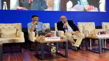 Zomato Deepinder Goyal and Sanjeev Bikchandani