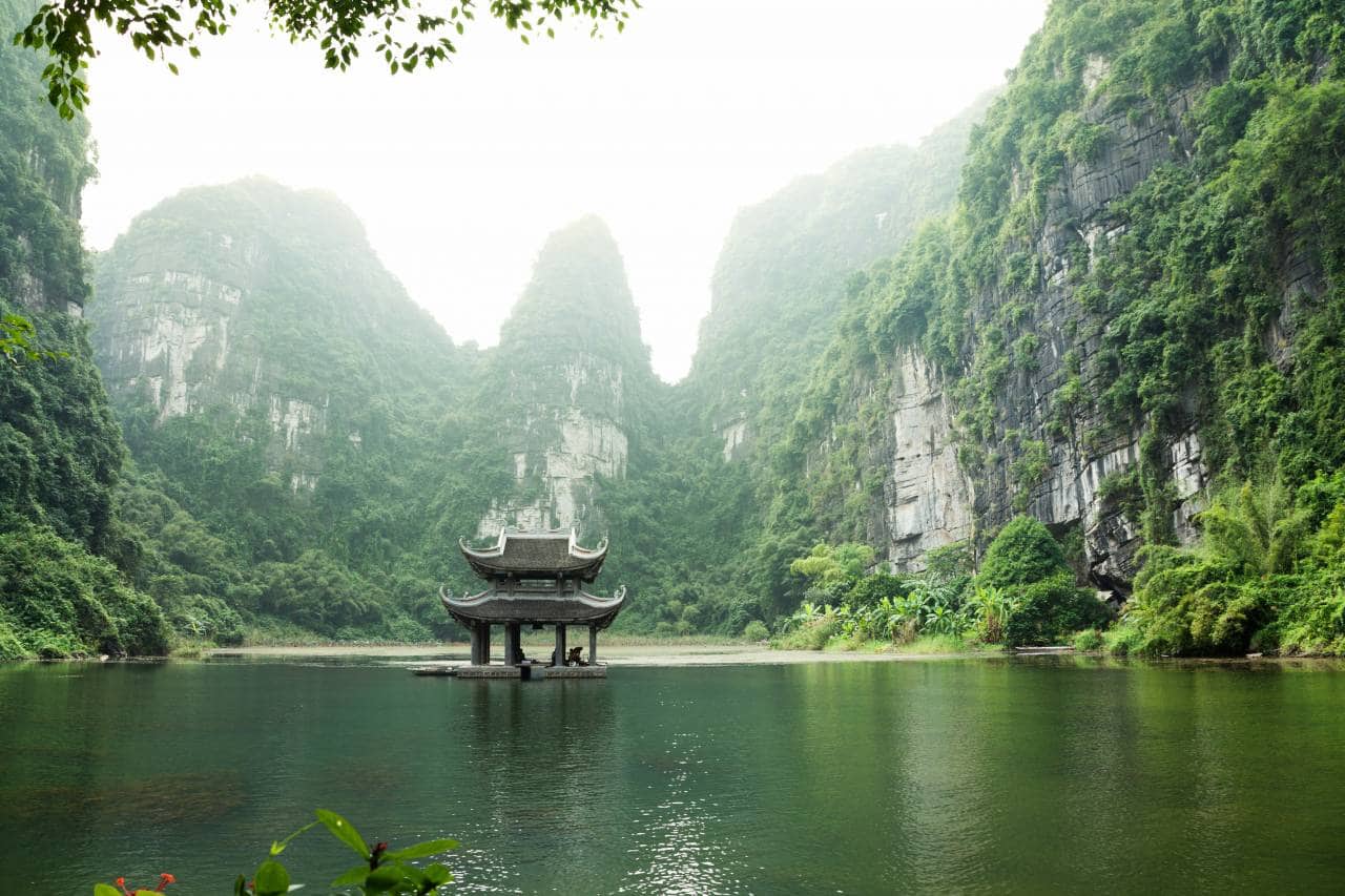 Tràng An, Ninh Bình, Vietnam. (Photo: Rowan Heuvel via Unsplash)