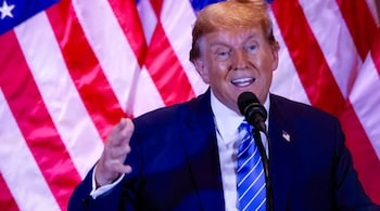 Australia defends US ambassador after Donald Trump threat