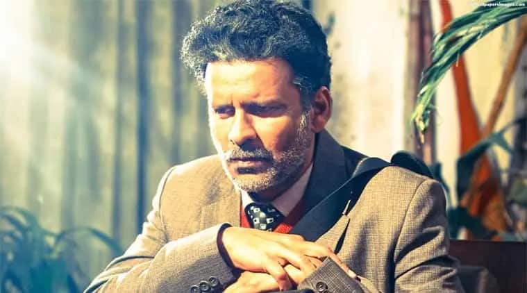 Manoj Bajpayee as Prof. Ramchandra Siras in 'Aligarh' (2015).