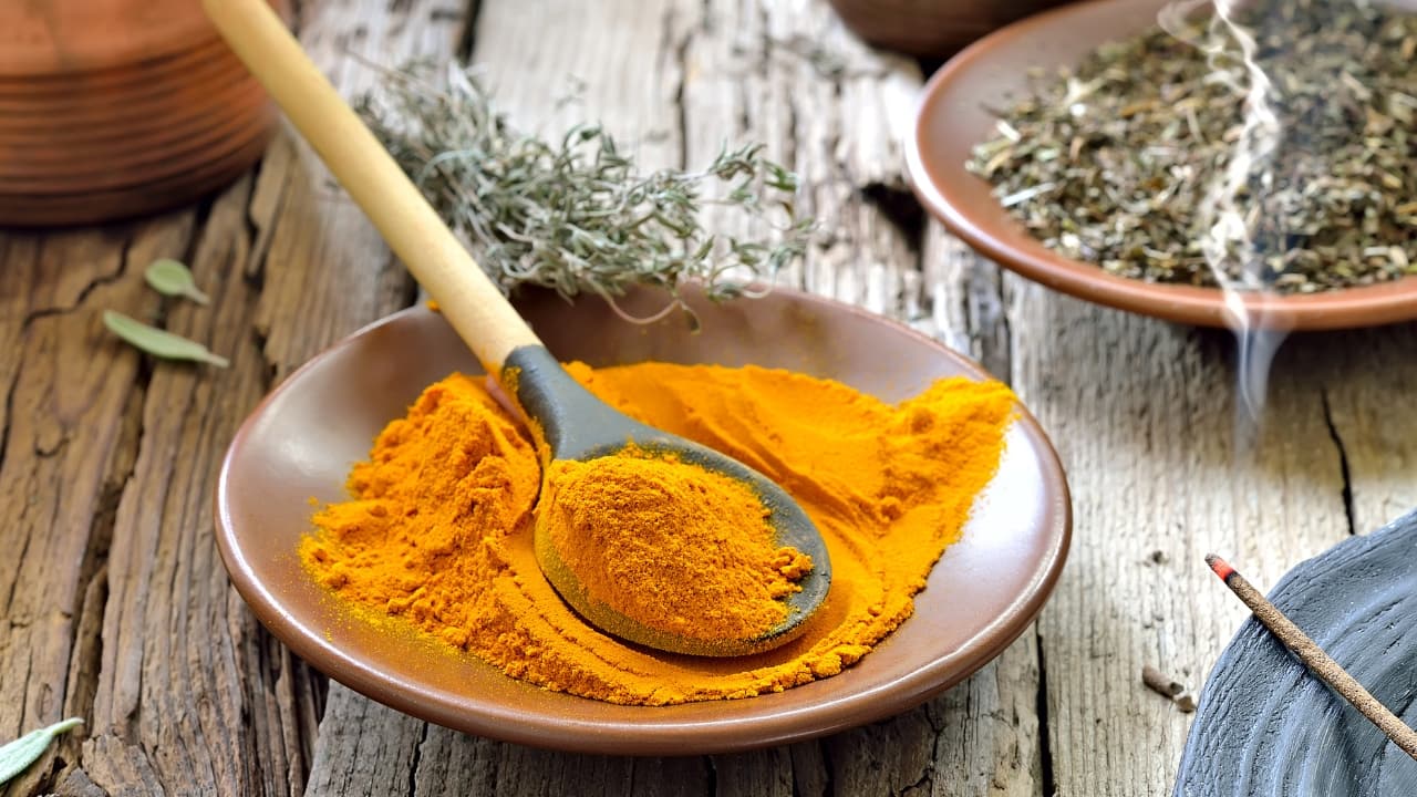 Traditional Indian skincare remedies: 5 ubtan recipes to get rid of tan and make your skin glow
