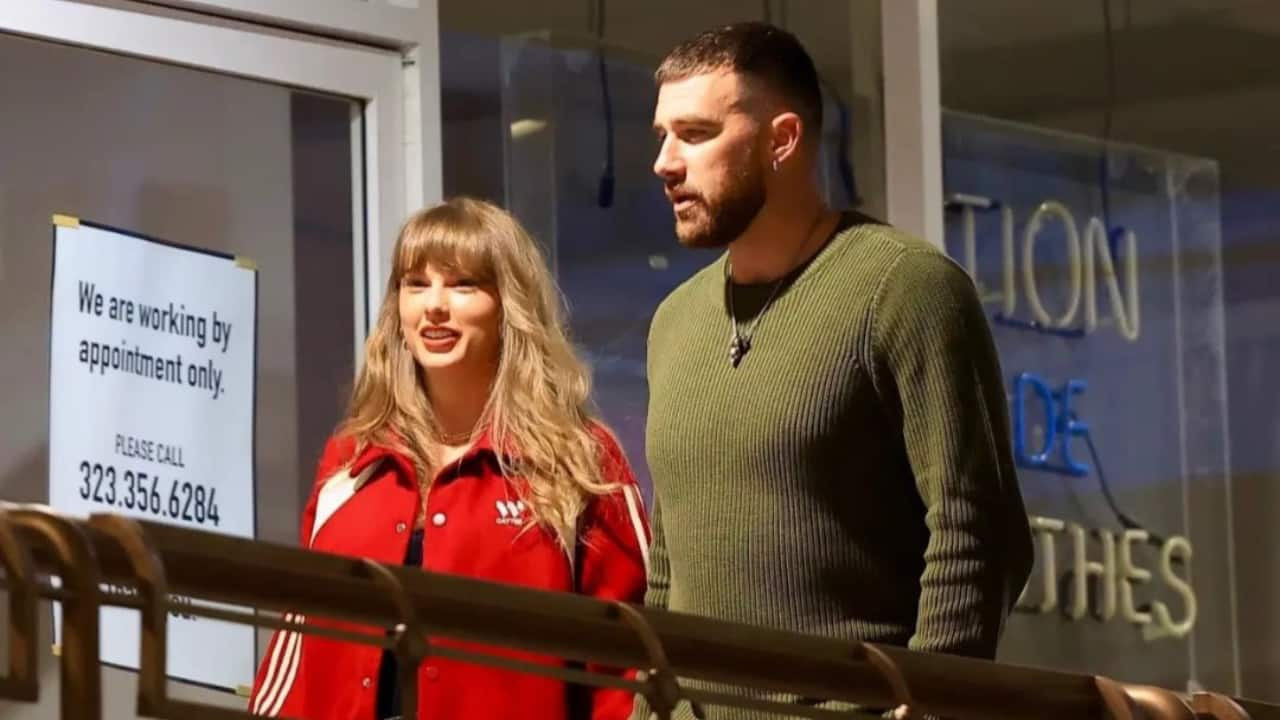 Taylor Swift and Travis Kelce spotted on a cozy dinner date in Los ...