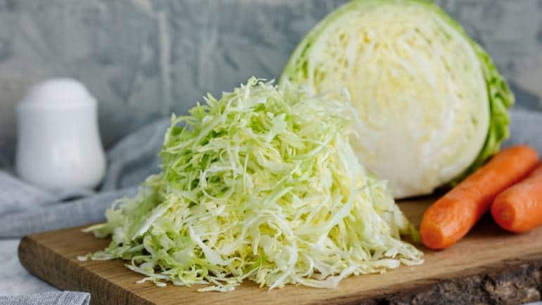 Health benefits of cabbage (Image: Canva)