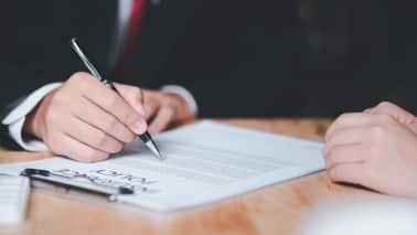 Risk-based premium for deposit insurance provides banks with the right set of incentives