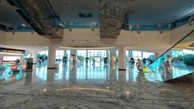 K Raheja Corp purchases SoBo Central Mall in South Mumbai for Rs 476 crore