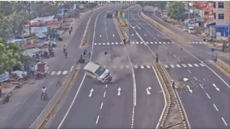 Madurai accident: 5 killed after SUV hit 2-wheeler, toppled over divider