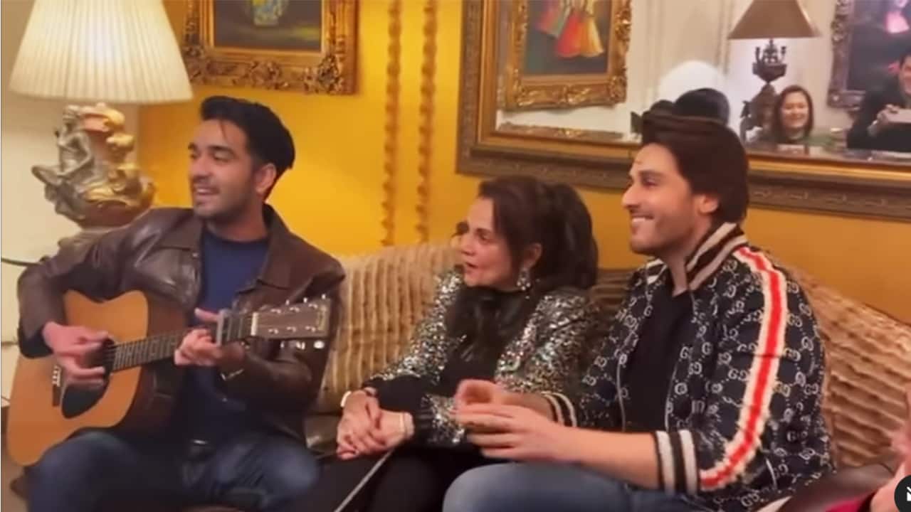 Veteran actress Mumtaz visits Pakistan, meets Fawad Khan and Ghulam Ali Khan; see pics and videos
