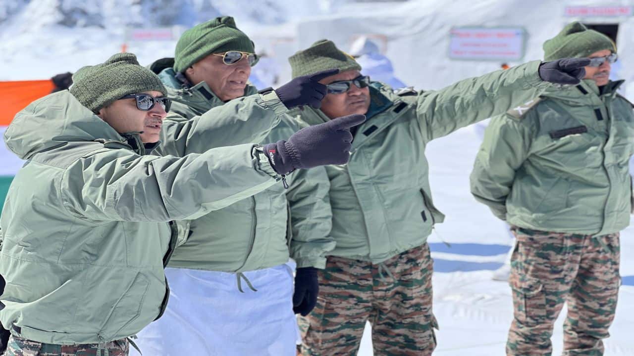 Rajnath Singh's visit to Siachen came over a week after the Indian Army marked the 40th year of its presence in the strategically key region. (Image: ANI)