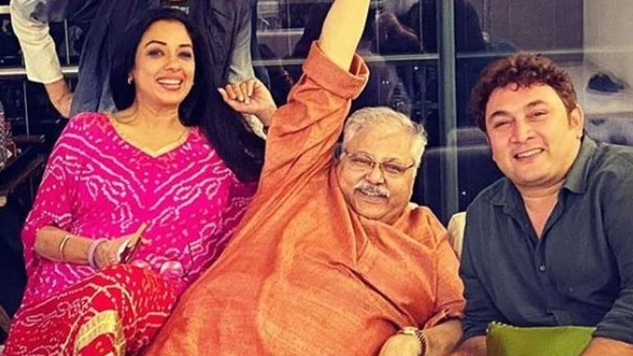 Sarabhai vs Sarabhai reunion: Monisha and Rosesh meet Indravadhan and Satish Shah at his home; Rupali Ganguly shares a sweet video