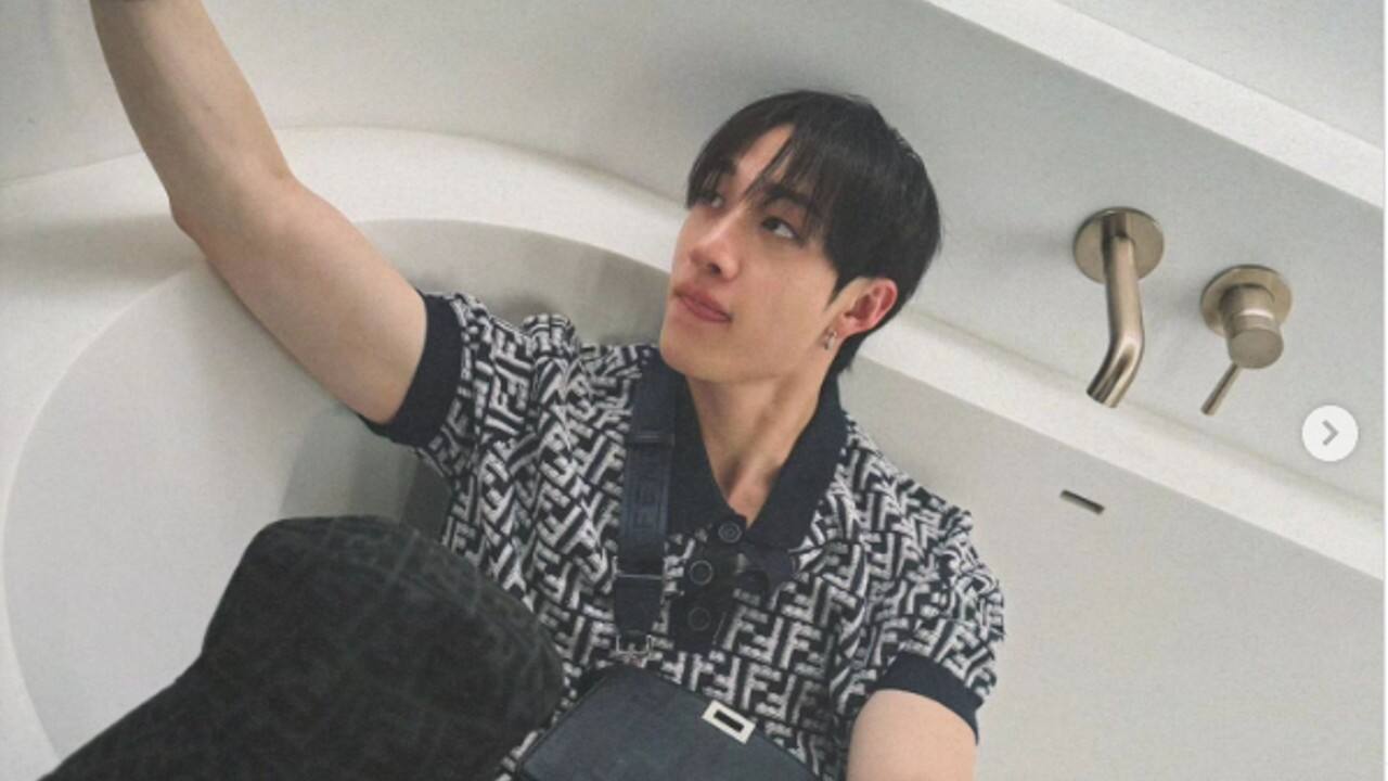 Stray Kids member Bang Chan grabs eyeballs with his bathtub pictures - view pics