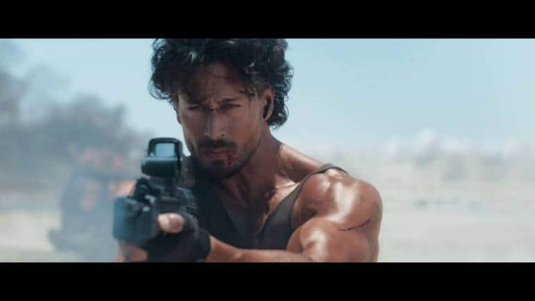 Tiger Shroff leaves the audience amazed with his performance in 'Bade Miyan Chote Miyan' - Vimarsana News
