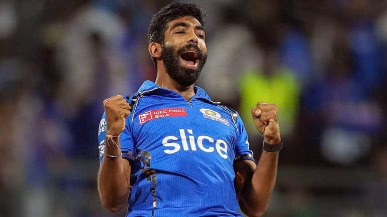 A top bowler, Bumrah’s salary reflects his importance to the team. BCCI salary: Rs 7 crore; IPL salary: Rs 12 crore (Photo:PTI)