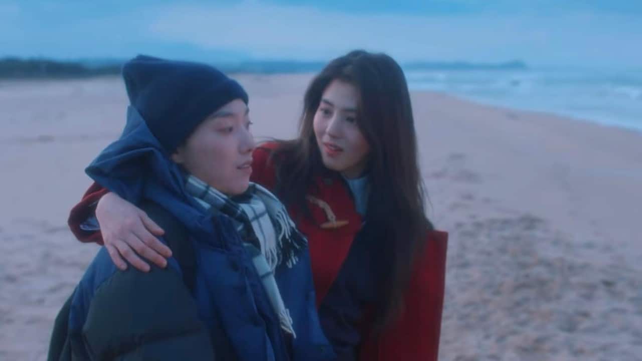 Han So-hee and Han Hae-in's girls' love film 'Heavy Snow' confirms 2024 release; fans anticipate groundbreaking premiere