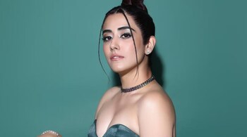 Jonita Gandhi is a Canadian singer who has lent her voice to many hit Bollywood numbers in the past. Her recent hit was 'What Jhumka' from the superhit 'Rocky Aur Rani Kii Prem Kahani.' (Image via Instagram)